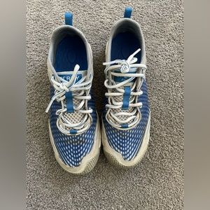 Sperry sneakers blue and white